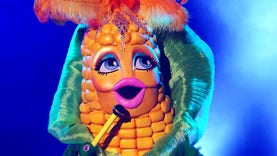 The Masked Singer S8 Maize Performs "Heaven On Their Minds" 2022-10-11