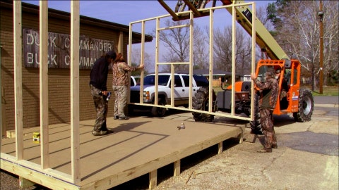 Duck Dynasty S11 E6 Too Close for Comfort 2012-04-05