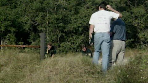 Forensic Files S15 E13 Treads and Threads 2001-08-20